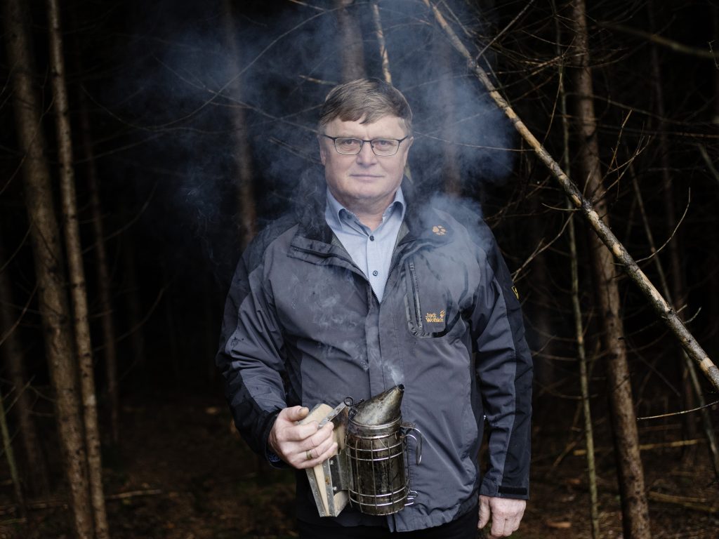 Der Imker Christian Maushart, fotografiert von Gerald von Foris